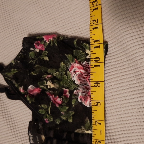 Bralette - Picture 8 of 9